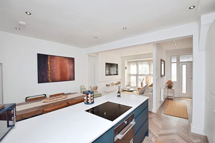 3 Bedroom Semi-detached House For Sale In Park Avenue, Mumbles, Swansea, SA3