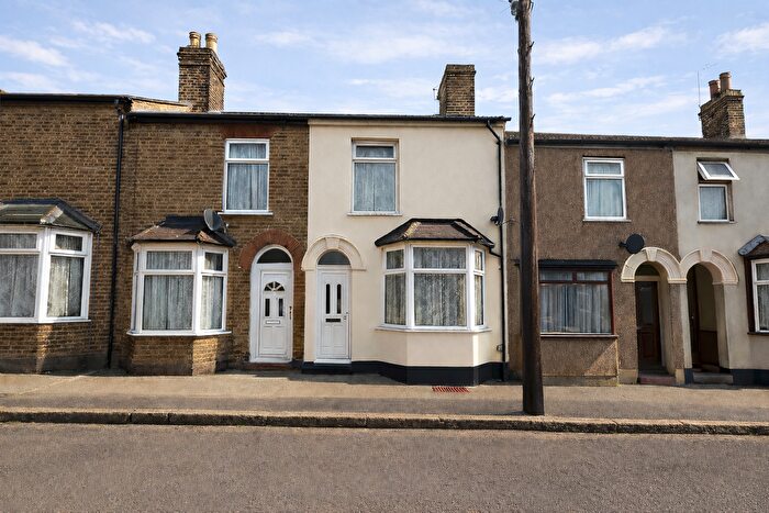 3 Bedroom Terraced House To Rent In Bryant Road, Rochester, ME2