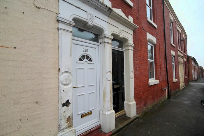 3 Bedroom Terraced House To Rent In Selborne Street, Preston, Lancashire, PR1