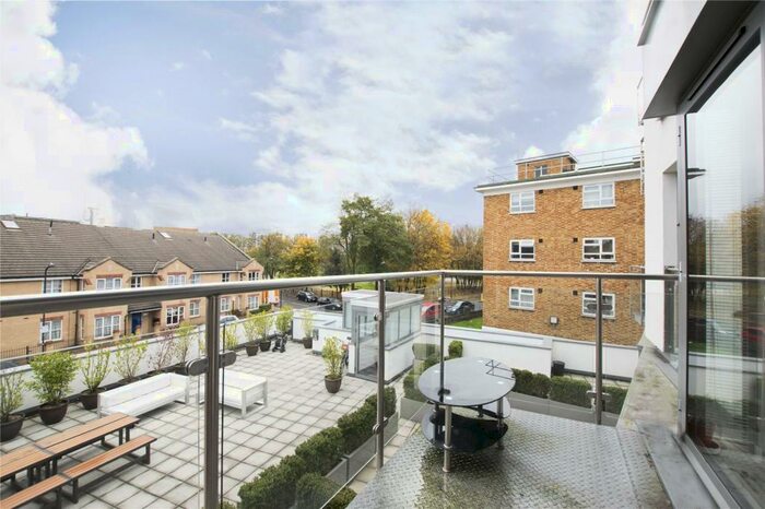 4 Bedroom Apartment To Rent In Mintern Street, Hoxton, London, N1