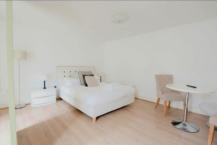 1 Bedroom Studio To Rent In Newmarket Road, Cambridge, CB5