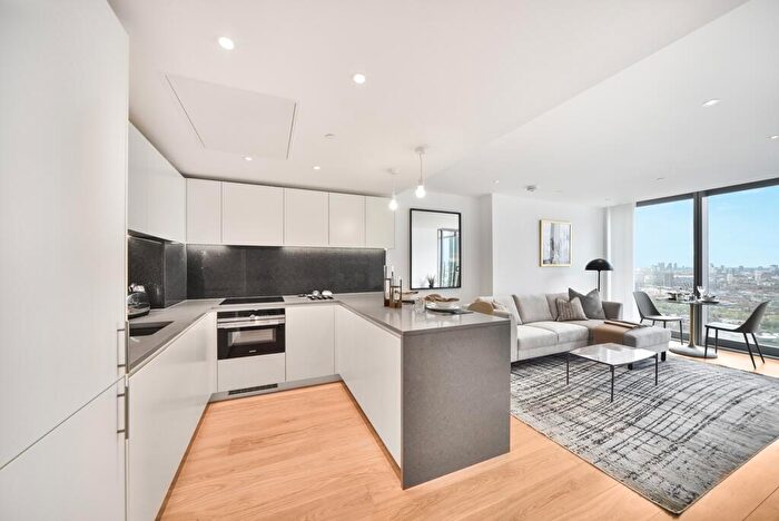 1 Bedroom Apartment To Rent In Landmark Pinnacle, Marsh Wall, E14