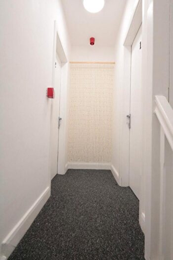 2 Bedroom Flat To Rent In Barlow Moor Road, Chorlton, M21