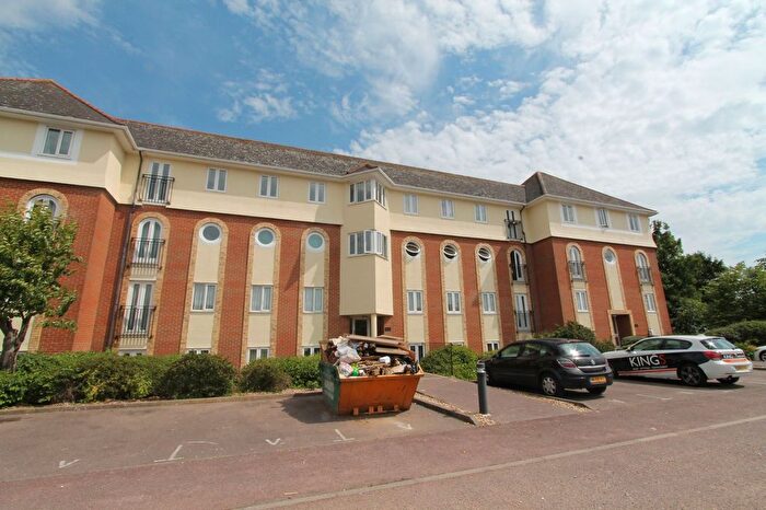 2 Bedroom Flat To Rent In Walsingham Close, Hatfield, AL10