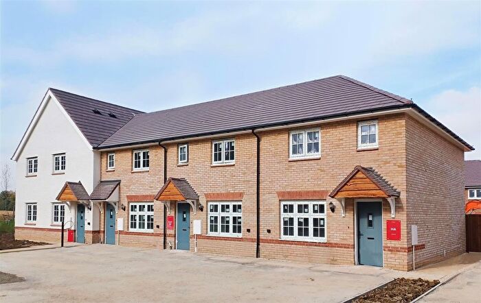 3 Bedroom Terraced House For Sale In Apricot Mead, Holwell Bury, Lower Stondon, SG5