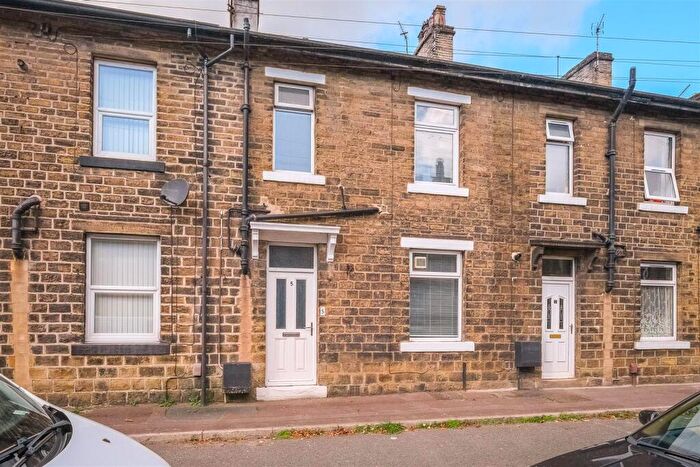 1 Bedroom Terraced House For Sale In Exeter Street, Halifax, HX3
