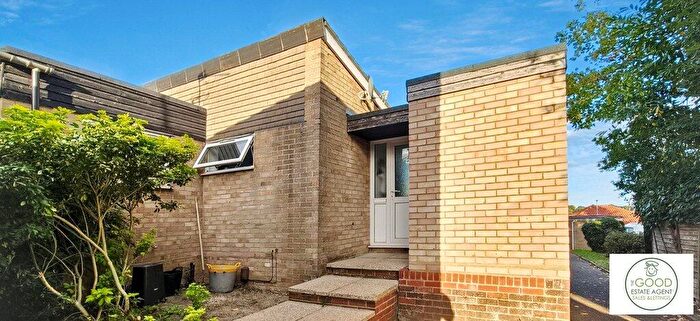 3 Bedroom Bungalow For Sale In Glenda Close, Norwich, NR5