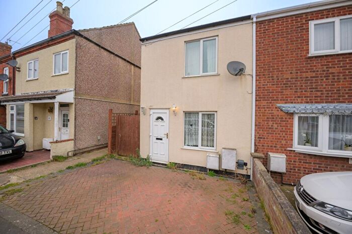 3 Bedroom Semi Detached House For Sale In Wyberton West Road, Boston, PE21
