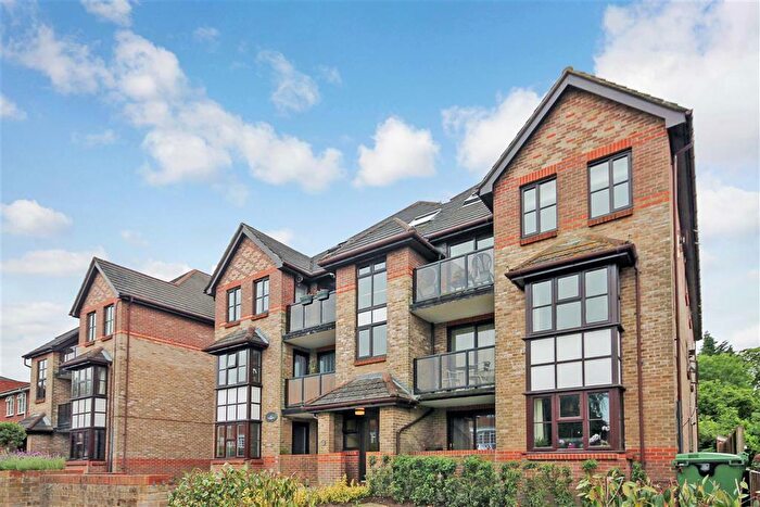 2 Bedroom Flat To Rent In Grange Road, Sutton, SM2