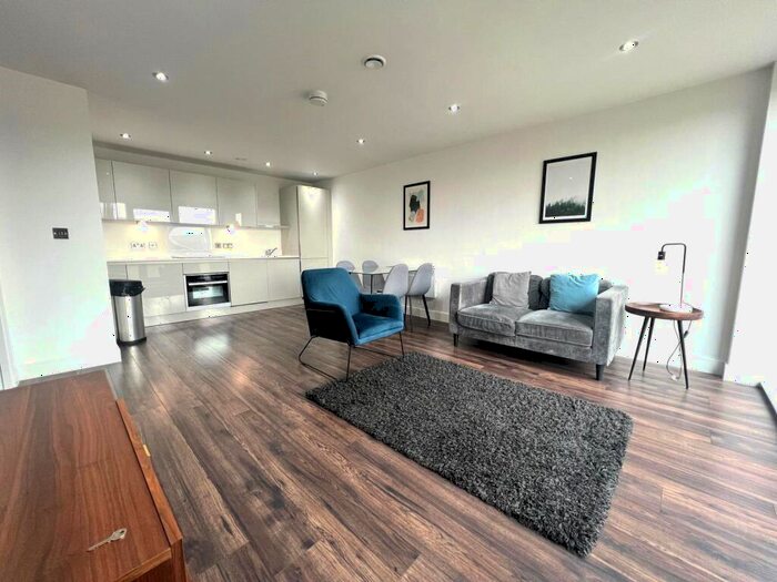 1 Bedroom Apartment To Rent In The Quadrant, Sand Pits, Birmingham, B1