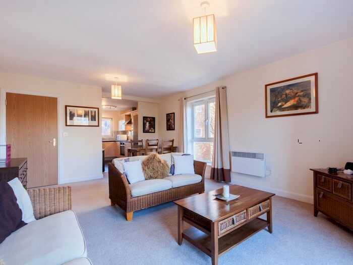 2 Bedroom Flat To Rent In Leander Way, Oxford, OX1