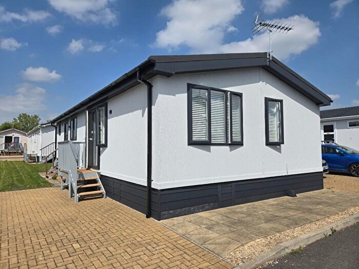 2 Bedroom Park Home To Rent In Carterton Mobile Home Park, Carterton, Oxfordshire, OX18