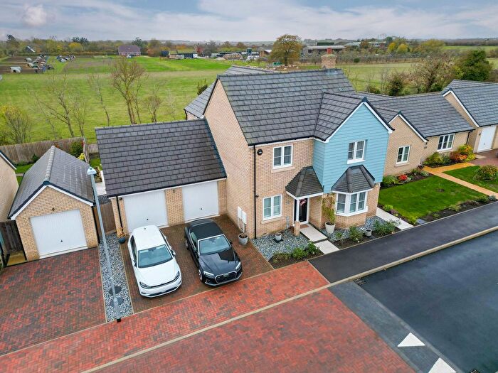 4 Bedroom Property For Sale In Burgess Close, Swavesey, CB24