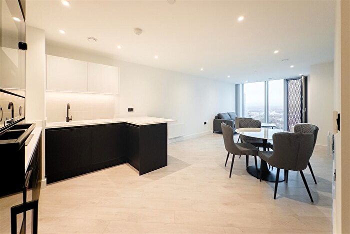 2 Bedroom Apartment To Rent In Vista River Tower, M3