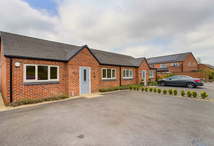 2 Bedroom Bungalow To Rent In Three Pots Lane, Lutterworth, Leicestershire, LE17