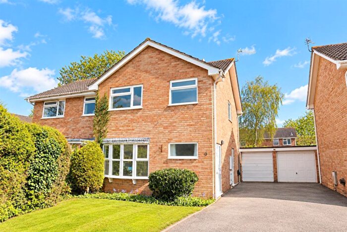 3 Bedroom Property To Rent In Freshmoor, Clevedon, BS21