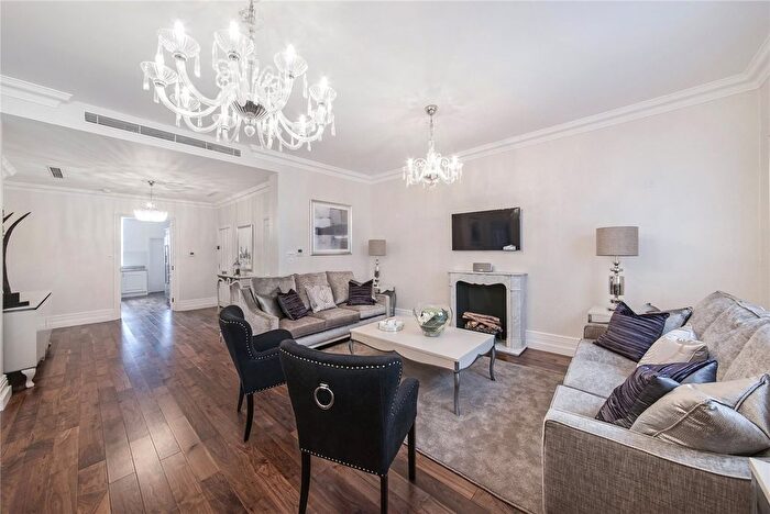 3 Bedroom Flat To Rent In Grosvenor Square, Mayfair, W1K