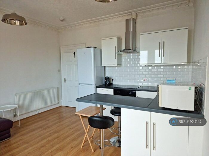 2 Bedroom Flat To Rent In Forest Park Road, Dundee, DD1