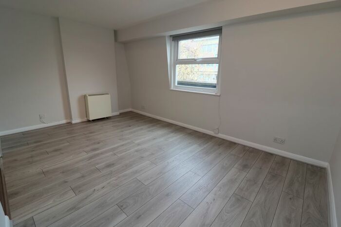 1 Bedroom Flat To Rent In Lower Road, London, SE16