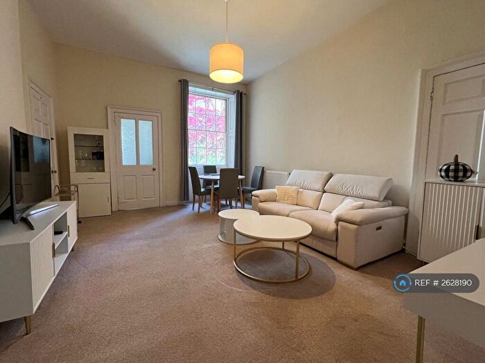 2 Bedroom Flat To Rent In Albemarle Row, Bristol, BS8