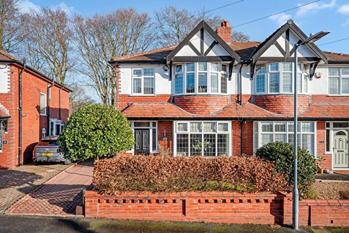 3 Bedroom Semi-Detached House For Sale In Farnborough Road, Sharples, Bolton, BL1