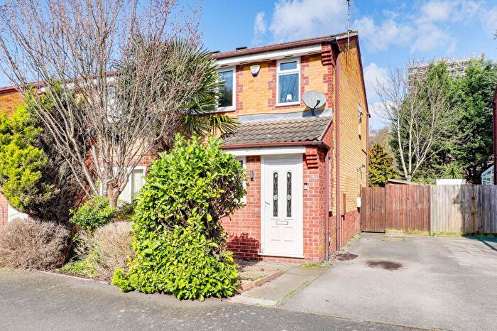 3 Bedroom Semi Detached House For Sale In Bendigo Lane, Nottingham, NG2