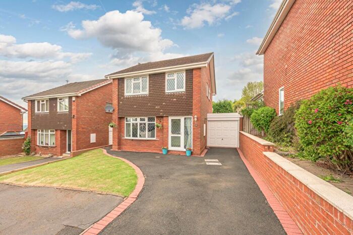 4 Bedroom Detached House For Sale In Avington Close, Sedgley, DY3