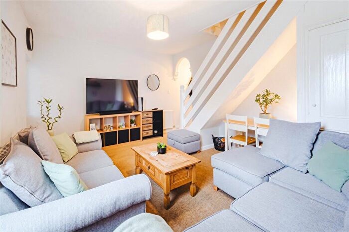 2 Bedroom Terraced House For Sale In Albion Street, Swindon, Wiltshire, SN1