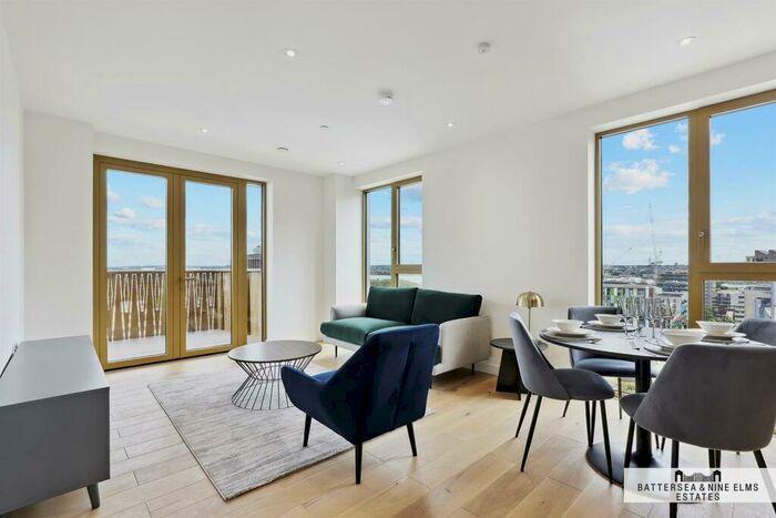2 Bedroom Apartment To Rent In East Apartments, Heart Of Hale, N17