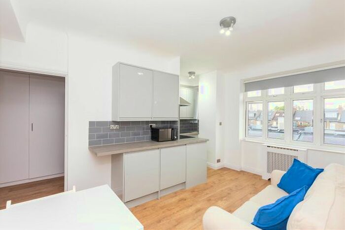 1 Bedroom Flat To Rent In Grove Hall Court, Hall Road, NW8