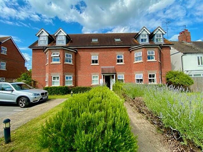 2 Bedroom Apartment To Rent In Phoenix Court, Thame, OX9