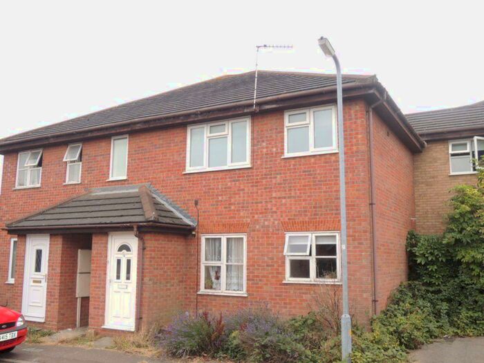 2 Bedroom Flat To Rent In Abbotts Heath, CO2