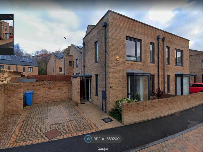2 Bedroom Semi-Detached House To Rent In Castle Croft Drive, Sheffield, S2