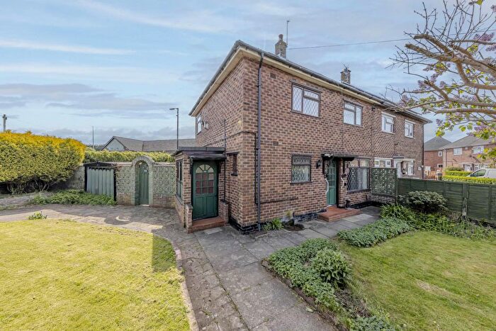 3 Bedroom Semi-Detached House For Sale In Waterside Drive, Newstead, ST3