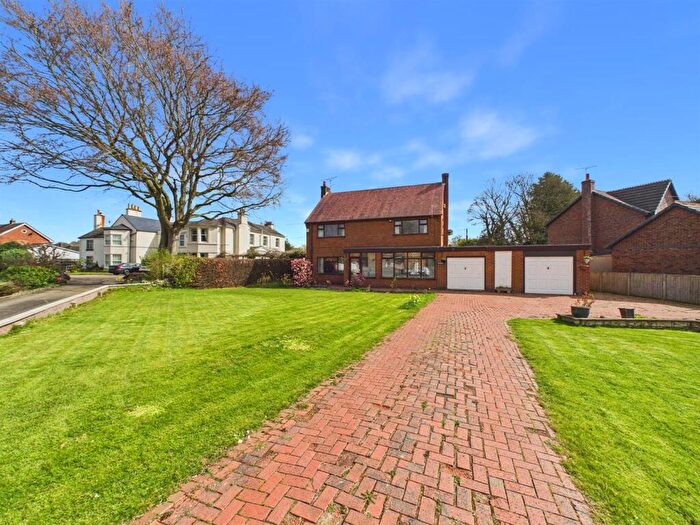 4 Bedroom Detached House For Sale In Vicarage Fields, Ruabon, Wrexham, LL14