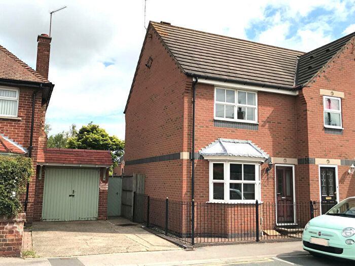 2 Bedroom End Of Terrace House To Rent In Morton Lane, Beverley, HU17