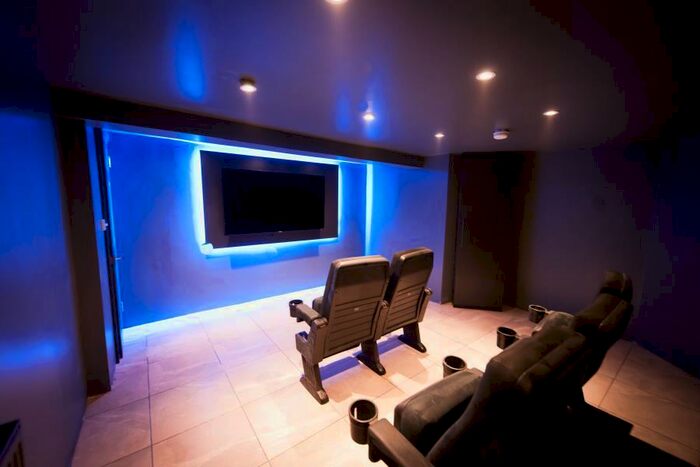 5 Bedroom Terraced House To Rent In Hartley Crescent, Woodhouse, Leeds, LS6