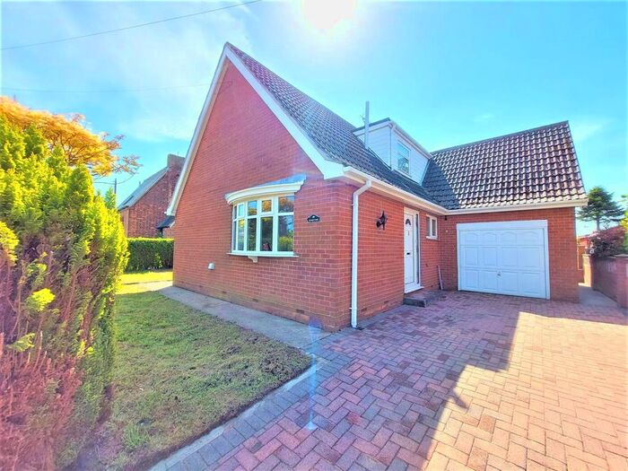4 Bedroom Detached Bungalow For Sale In Main Street, Great Hatfield, Hull, HU11