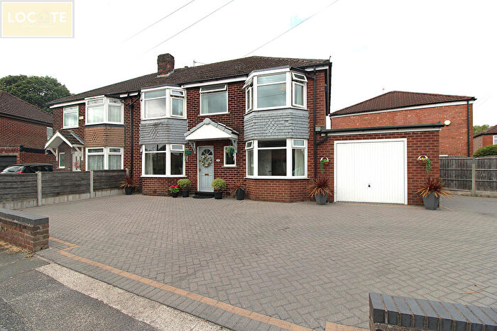 5 Bedroom Semi-Detached House For Sale In Overdale Crescent, Flixton, M41