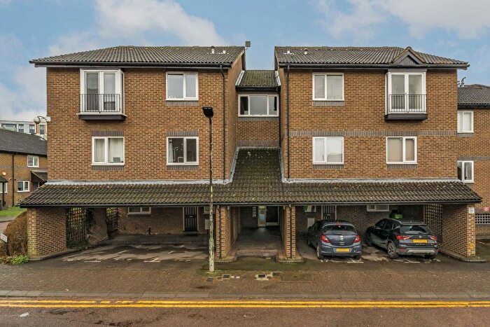 1 Bedroom Flat To Rent In Abbeyfields Close, London, NW10