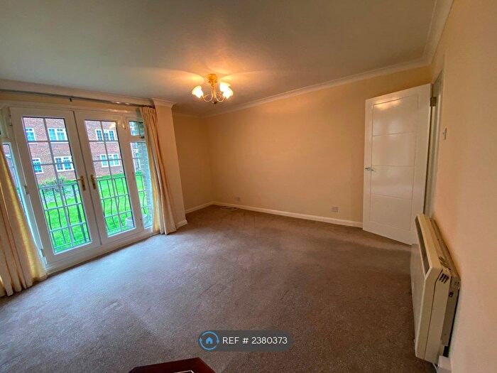 2 Bedroom Flat To Rent In Waters Drive, Staines-Upon-Thames, TW18