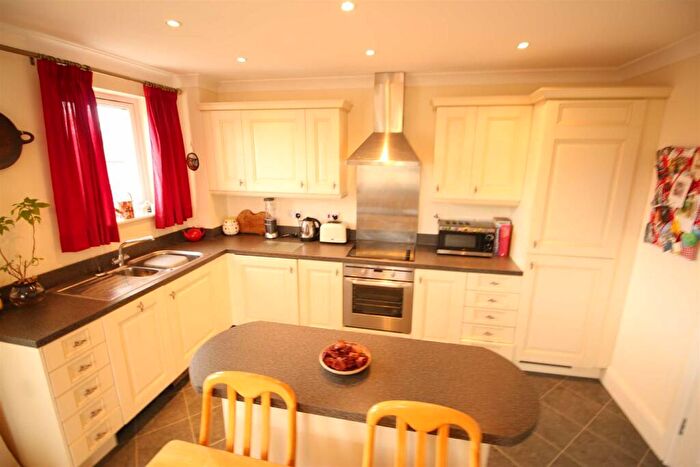 2 Bedroom Apartment To Rent In Glaisdale Court, Darlington, DL3