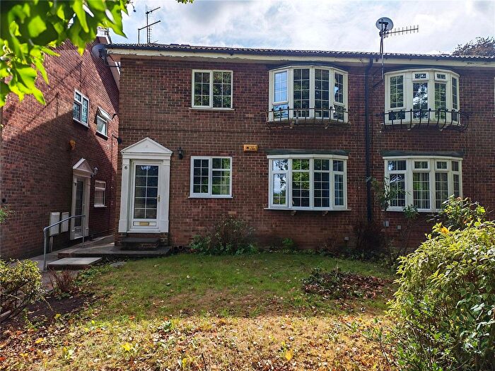 2 Bedroom Flat For Sale In Melville Court, Nottingham, Nottinghamshire, NG3