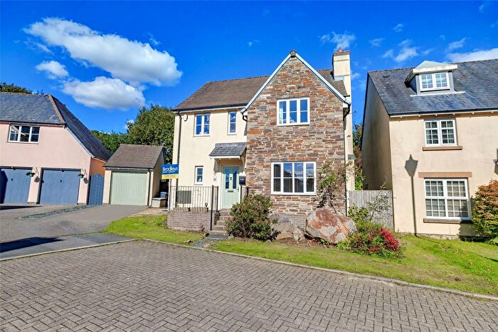 4 Bedroom Detached House For Sale In Menabilly Close, Callington, Cornwall, PL17