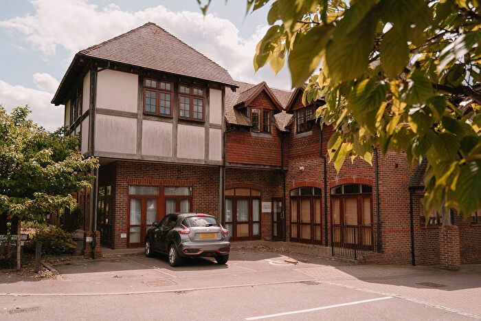 2 Bedroom Flat For Sale In London Road, Hurst Green, Etchingham, East Sussex, TN19