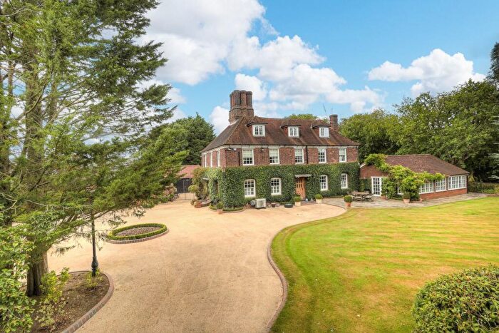 5 Bedroom Detached House For Sale In Ongar Road, Brentwood, CM15