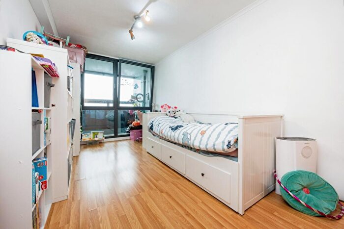 1 Bedroom Flat For Sale In Church Lane, Bedford, Bedfordshire, MK41