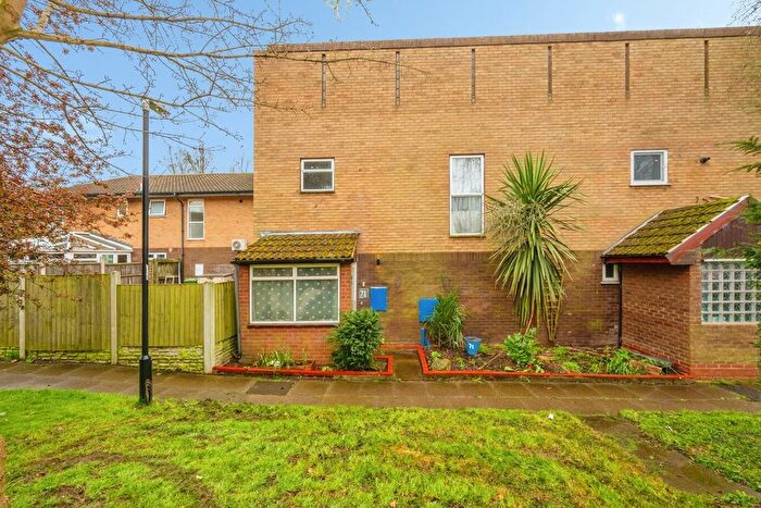 3 Bedroom Semi Detached House For Sale In Crossfell, Wilnecote, Tamworth, Staffordshire, B77