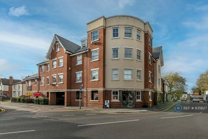 2 Bedroom Flat To Rent In Edmunds House, Epping, CM16
