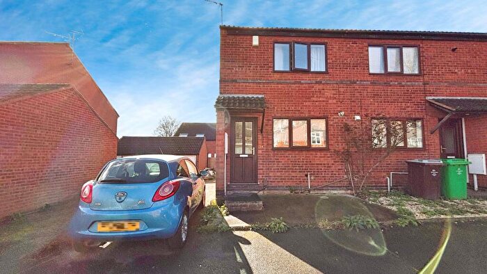 2 Bedroom Terraced House To Rent In Allington Avenue, NG7